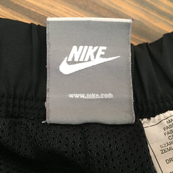 [Nike] Black Mesh Lined Wide Leg Capris | L | Good - Picture 12 of 13
